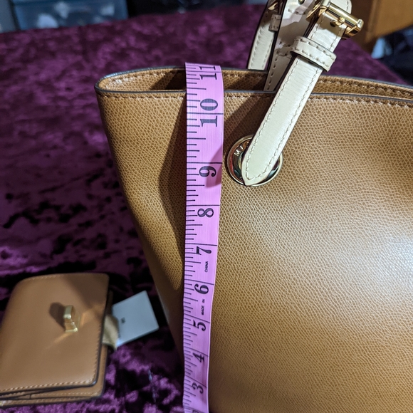 Michael kors bag and wallet - Picture 10 of 11